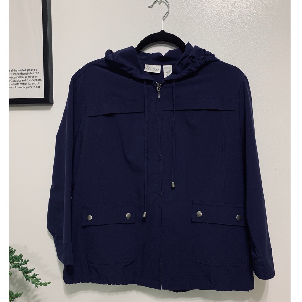 Zenergy by Chico’s Zip Up Windbreaker Size 1